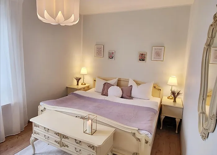 Unsere Neue Hereinspaziert Daire